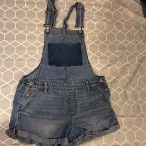Overall shorts